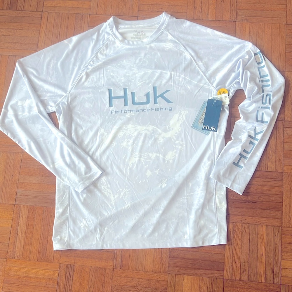 Huk performance fishing Mossy Oak UPF 50+ New with tags. Size Medium Men
